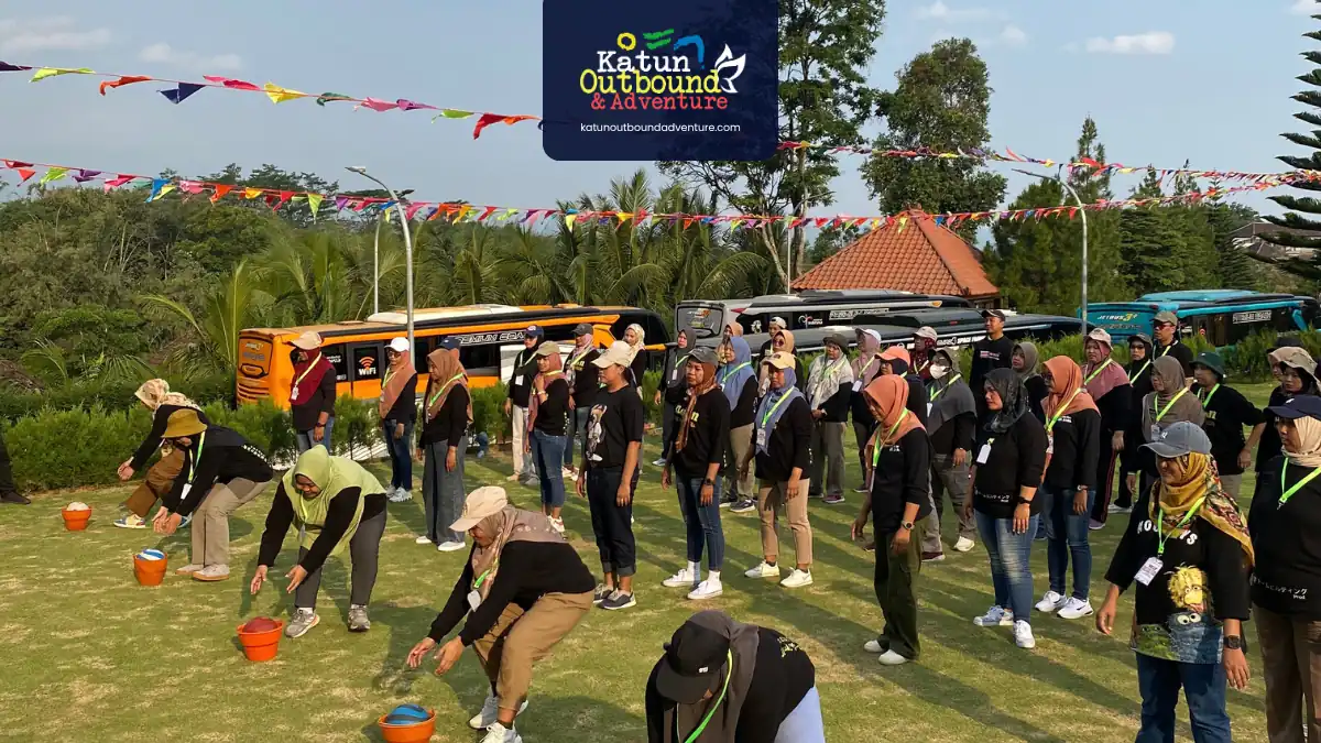 kebersamaan-tim-outbound-gathering-perusahaan