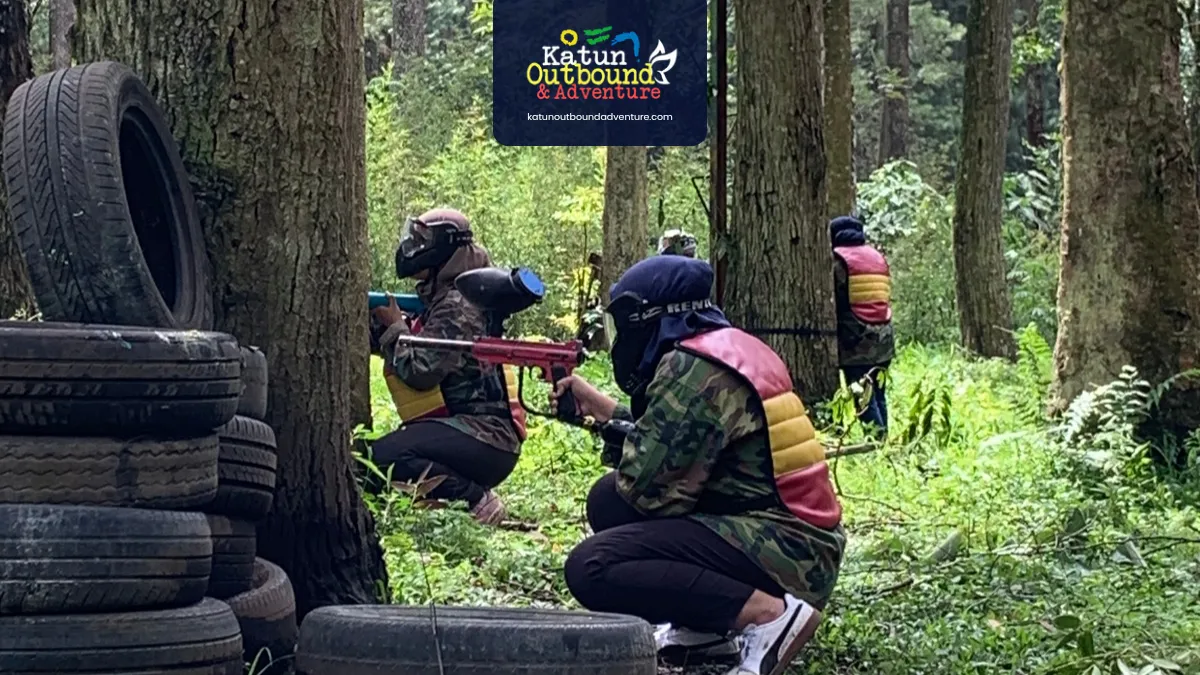 war game Instruktur memberi briefing misi kepada peserta war game di Batu